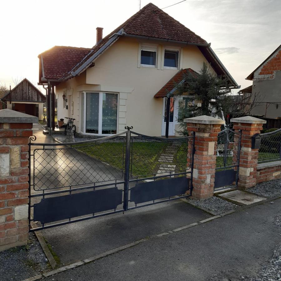 Studio Apartman Lora Lipik Zewnętrze zdjęcie